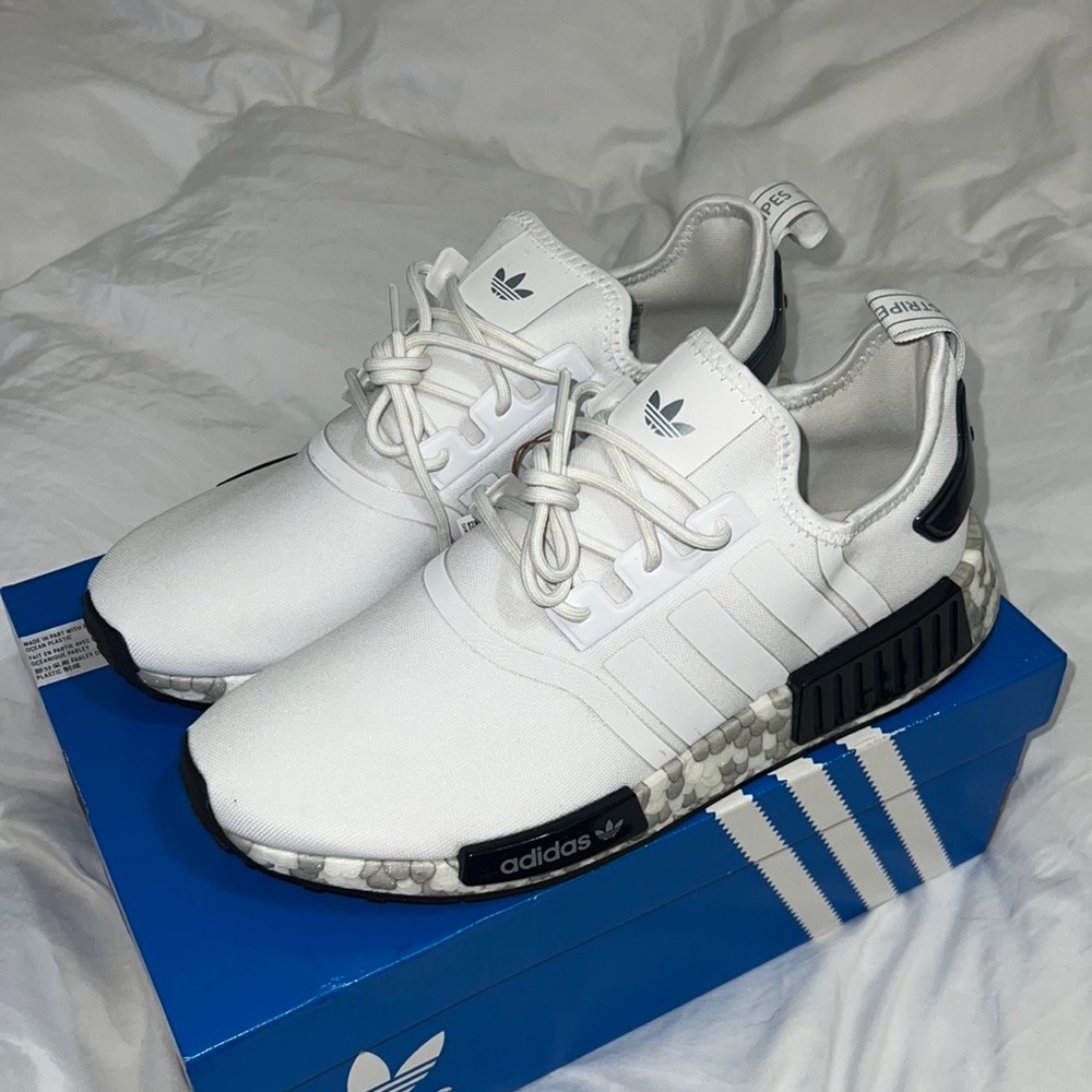adidas originals sneakers